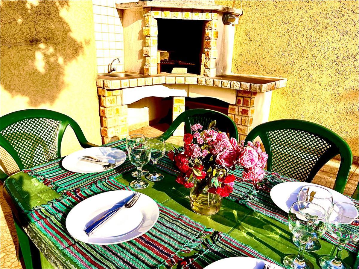 Holiday Home Viko Sutomore Esterno foto