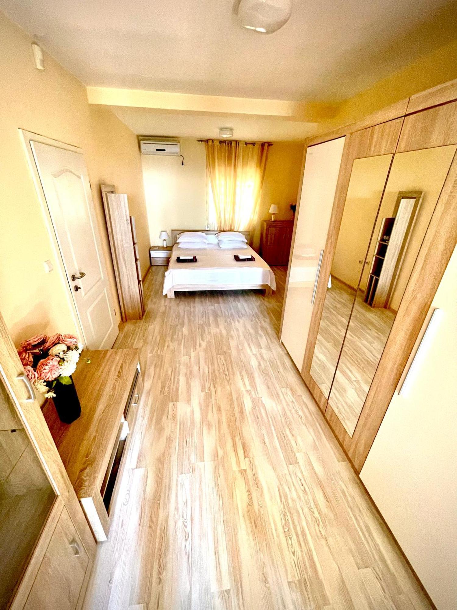 Holiday Home Viko Sutomore Esterno foto